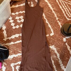 Elegant Brown Sleeveless Dress